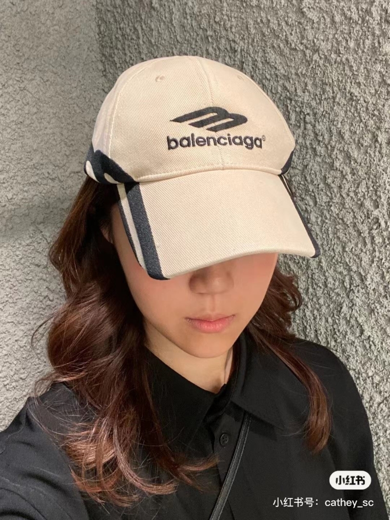 BALENCIAGA